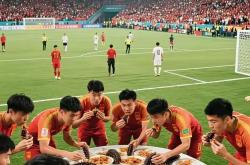 开云体育APP下载-中国足球联赛战况激烈，各队争分夺秒