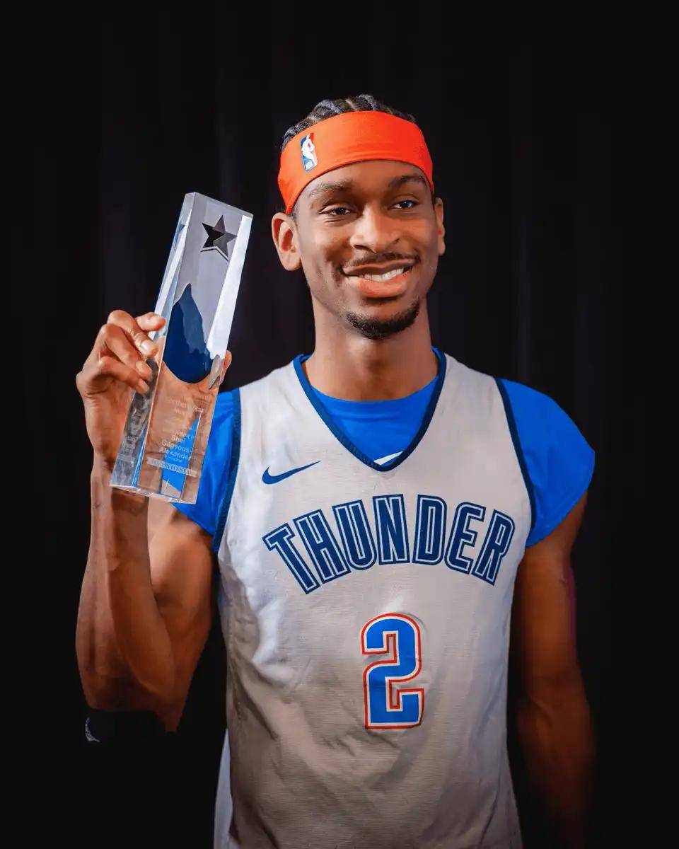 加拿大选手取得篮球比赛冠军