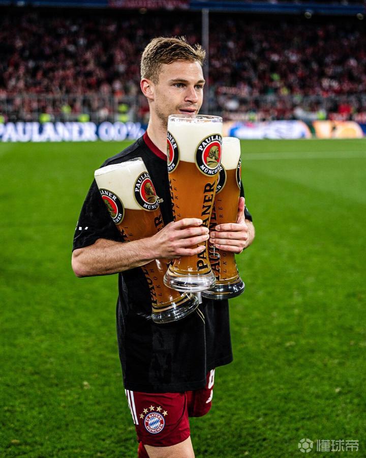 拜仁慕尼黑夺得国际足球赛事冠军