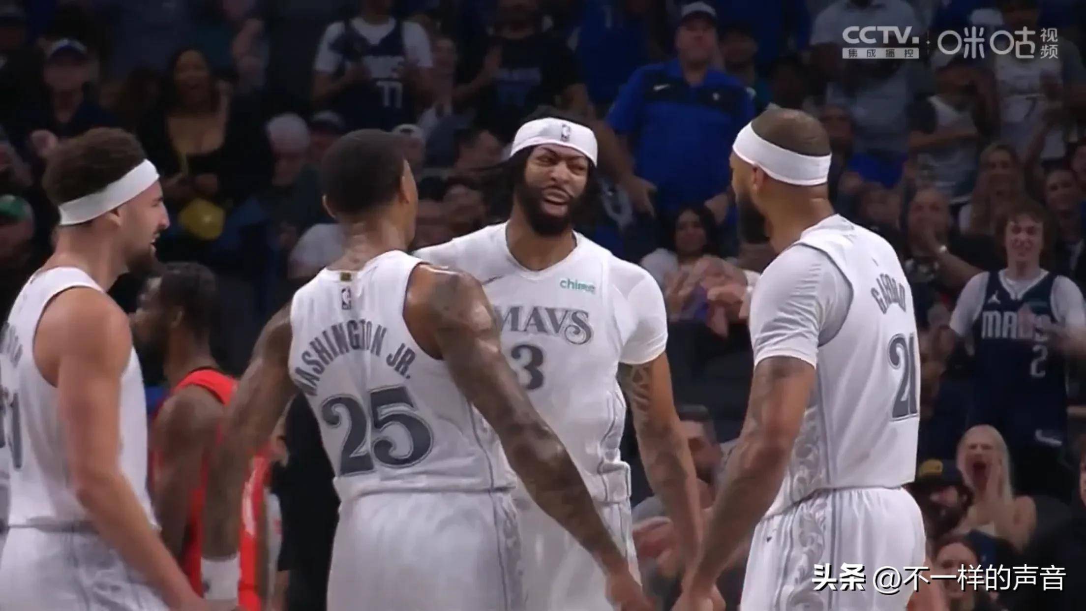 火箭击败活塞，篮网大胜独行侠