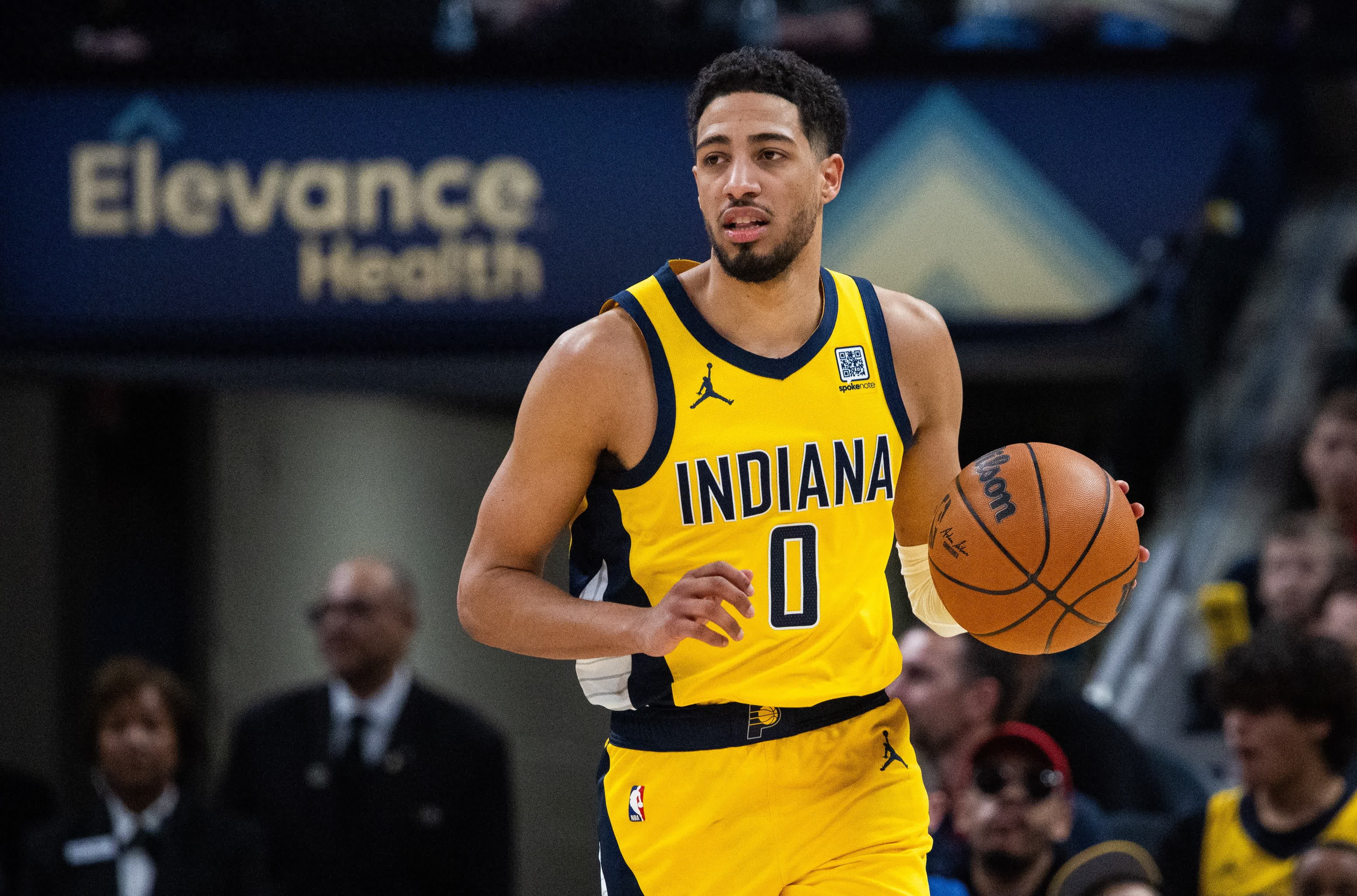 步行者击败凯尔特人，博农贡献25+6