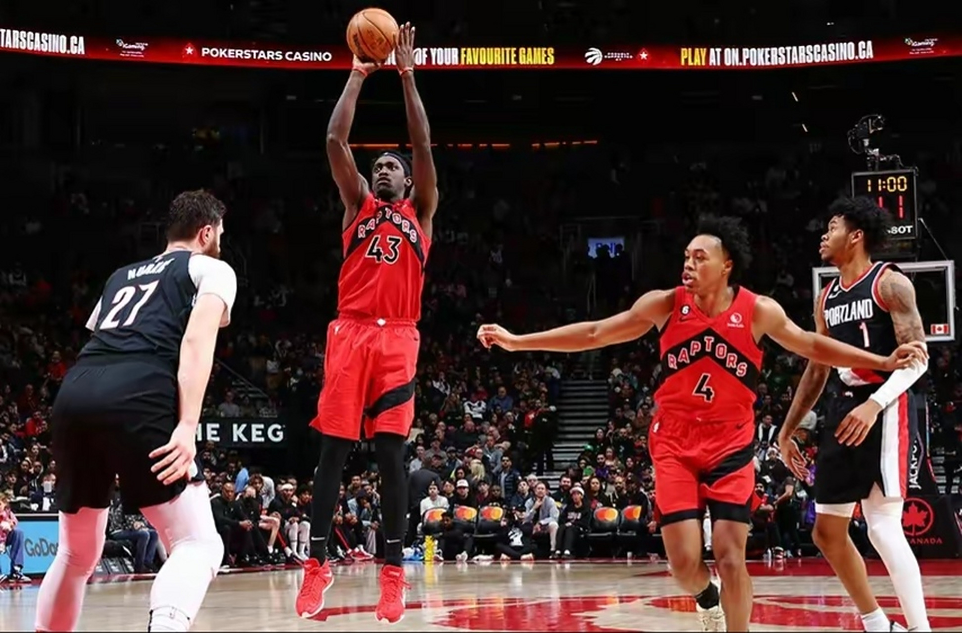 骑士遭遇三连败，猛龙获胜